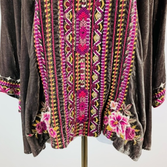 Johnny Was Velvet Top - Picture 10 of 10